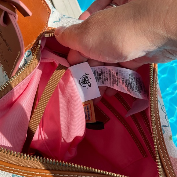 👛Dooney and Bourke Disney Aristocats Purse - Picture 7 of 11